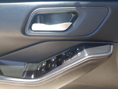2025 Nissan Rogue - Photo 17