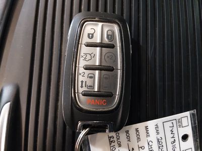 2024 Chrysler Pacifica — photo 15 view