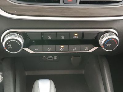 2025 Nissan Altima - Photo 18