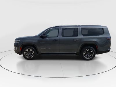 2023 Jeep Wagoneer L - Photo 4