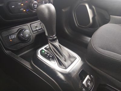 2023 Jeep Renegade - Photo 19
