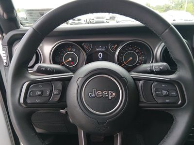 2023 Jeep Gladiator - Photo 12