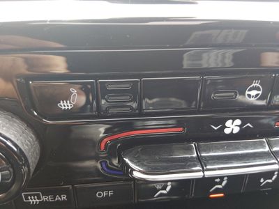 2023 Jeep Grand Cherokee - Photo 18