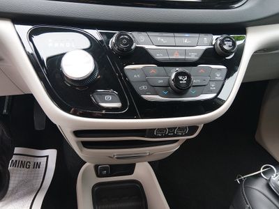 2023 Chrysler Pacifica - Photo 18
