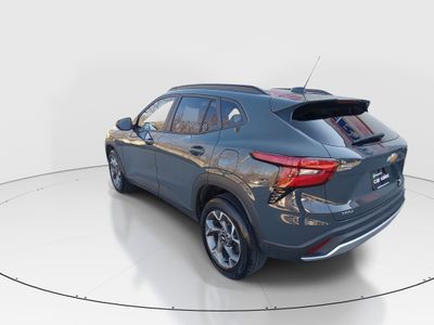2025 Chevrolet Trax - Photo 5