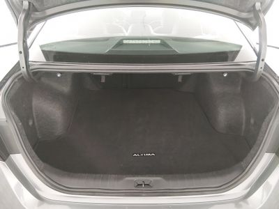 2024 Nissan Altima — photo 11 view