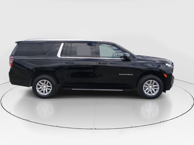 2024 Chevrolet Suburban - Photo 8