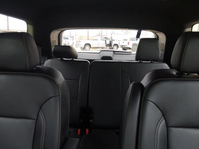 2023 Chevrolet Traverse — photo 17 view