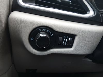 2023 Chrysler Voyager - Photo 13