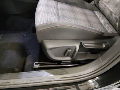 2024 Volkswagen Golf GTI - Photo 14