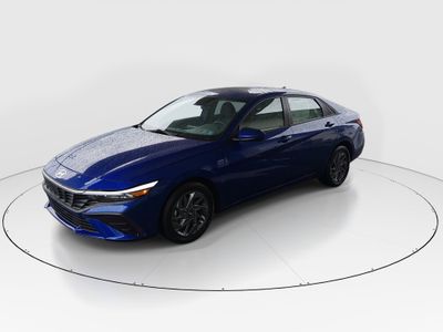 2024 Hyundai Elantra - Photo 3