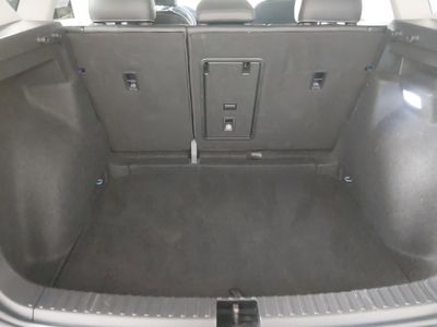 2024 Volkswagen Taos - Photo 11