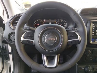 2023 Jeep Renegade - Photo 12