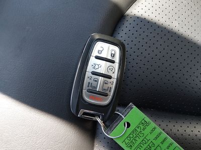 2023 Chrysler Pacifica — photo 15 view