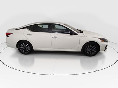 2025 Nissan Altima - Photo 8