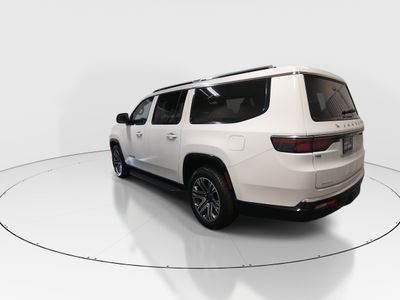 2023 Jeep Wagoneer L - Photo 5