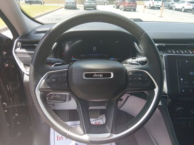 2023 Jeep Grand Cherokee - Photo 12