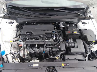2024 Hyundai Elantra - Photo 9