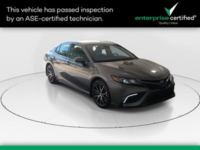 2024 Toyota Camry SE Auto — front three-quarter view