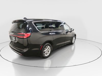 2023 Chrysler Pacifica - Photo 7