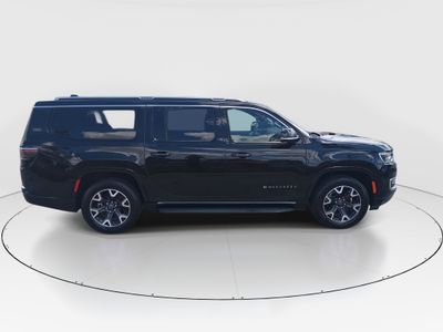 2023 Jeep Wagoneer L - Photo 8
