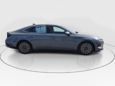 2025 Hyundai Sonata Hybrid — photo 8 view
