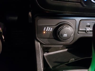 2023 Jeep Renegade - Photo 18