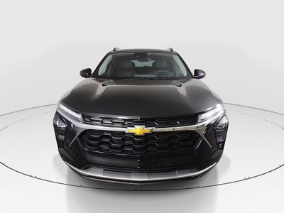 2025 Chevrolet Trax - Photo 2