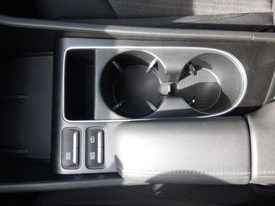 2025 Hyundai Sonata Hybrid — photo 23 view