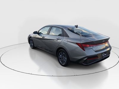 2024 Hyundai Elantra - Photo 5
