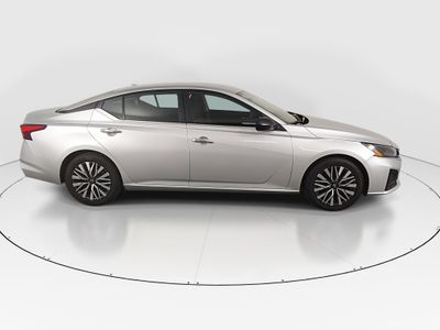 2024 Nissan Altima - Photo 8