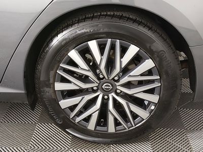 2025 Nissan Altima - Photo 10