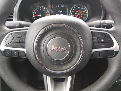 2023 Jeep Renegade - Photo 12
