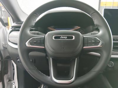 2024 Jeep Compass - Photo 12