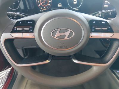 2024 Hyundai Elantra - Photo 12