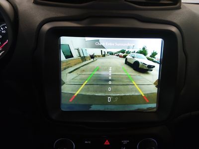 2023 Jeep Renegade - Photo 16