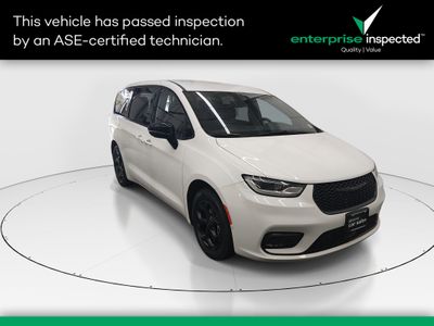 2024 Chrysler Pacifica - Photo 1