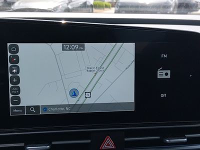 2024 Hyundai Elantra - Photo 17