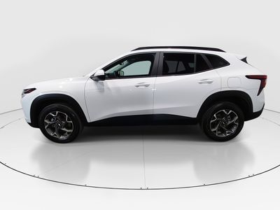 2025 Chevrolet Trax - Photo 4