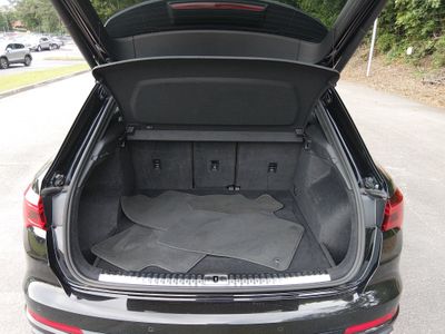 2024 Audi Q3 — photo 11 view