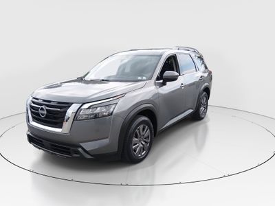 2025 Nissan Pathfinder — rear three-quarter view