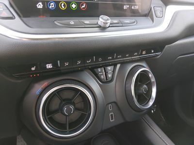 2025 Chevrolet Blazer - Photo 17