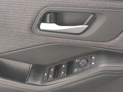 2023 Nissan Rogue — photo 17 view