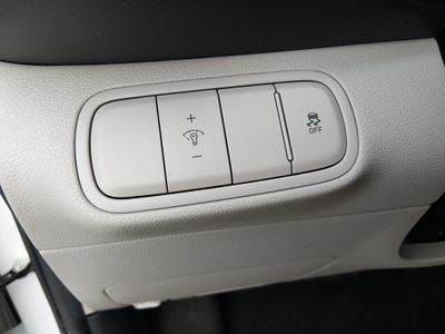 2025 Hyundai Venue - Photo 13