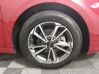 2023 Kia Forte - Photo 10