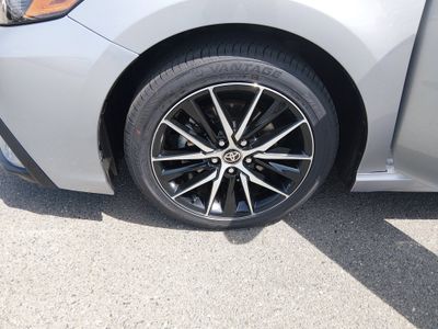 2024 Toyota Camry - Photo 10