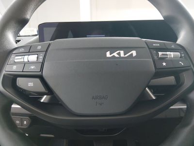 2025 Kia K4 - Photo 12