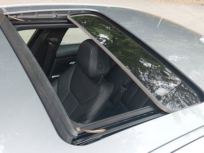 2025 BMW 3 Series - Photo 19
