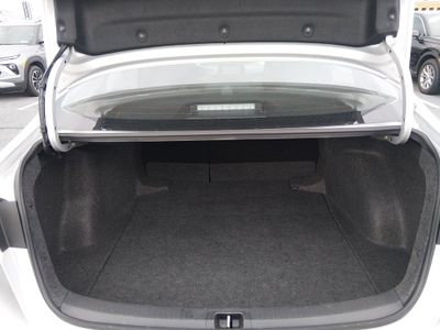 2025 Toyota Corolla - Photo 11