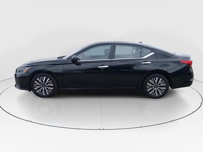 2025 Nissan Altima - Photo 4